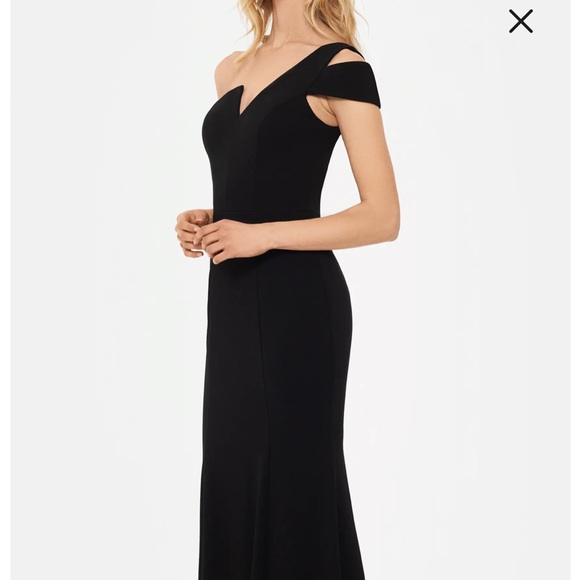Betsy & Adam Dresses & Skirts - Betsy & Adam Elegant Black One-Shoulder Dress